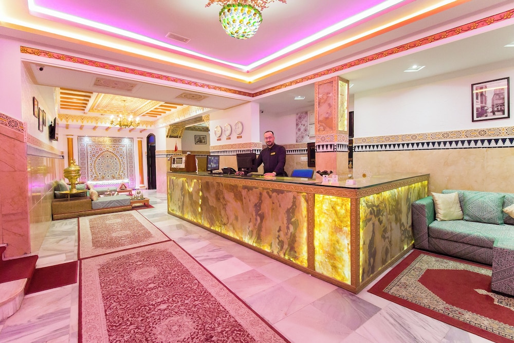 HOTEL MAMORA 8/72