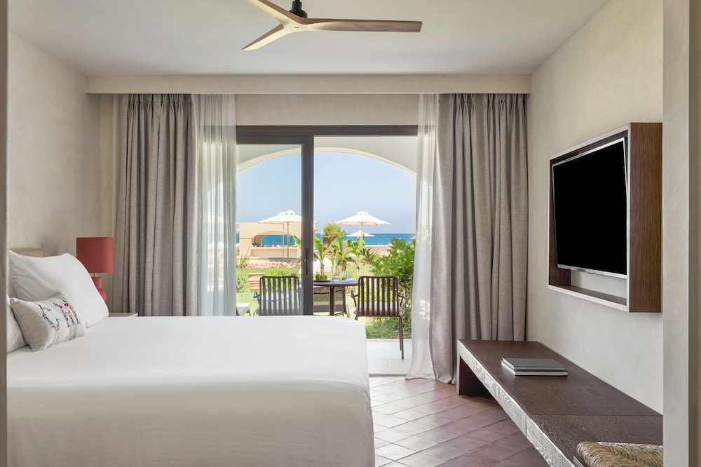 Renovated, Exclusive, King Bed, Sea View, Sofa
