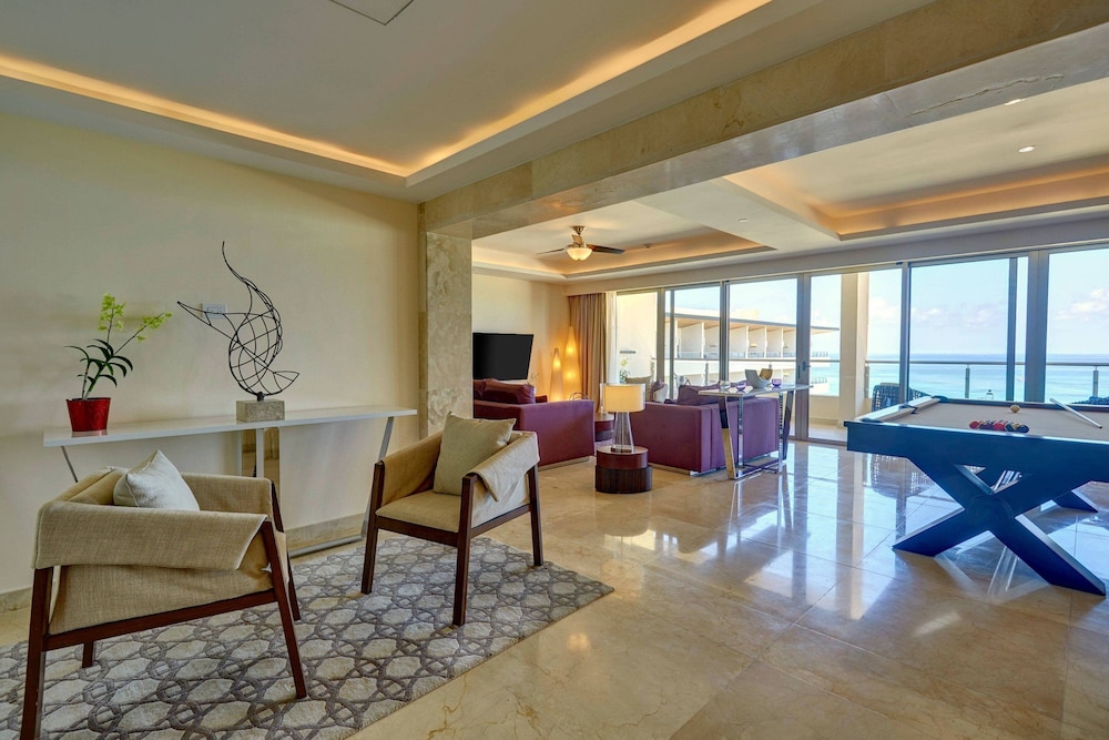 Royalton Blue Waters Montego Bay, An Autograph Collection All-Inclusive Resort 42/84