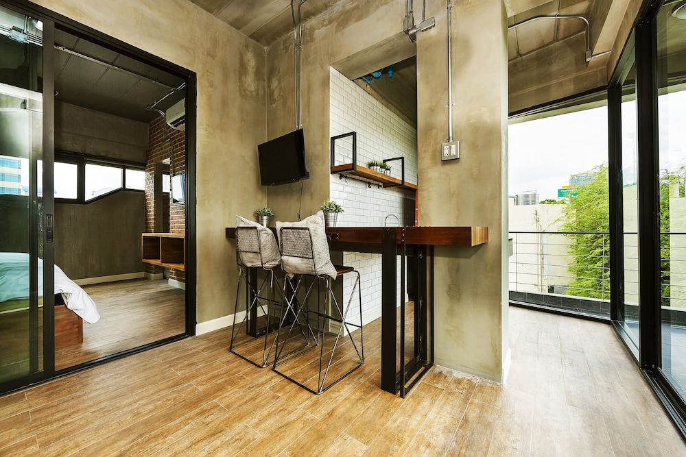 Rent V38 77/90