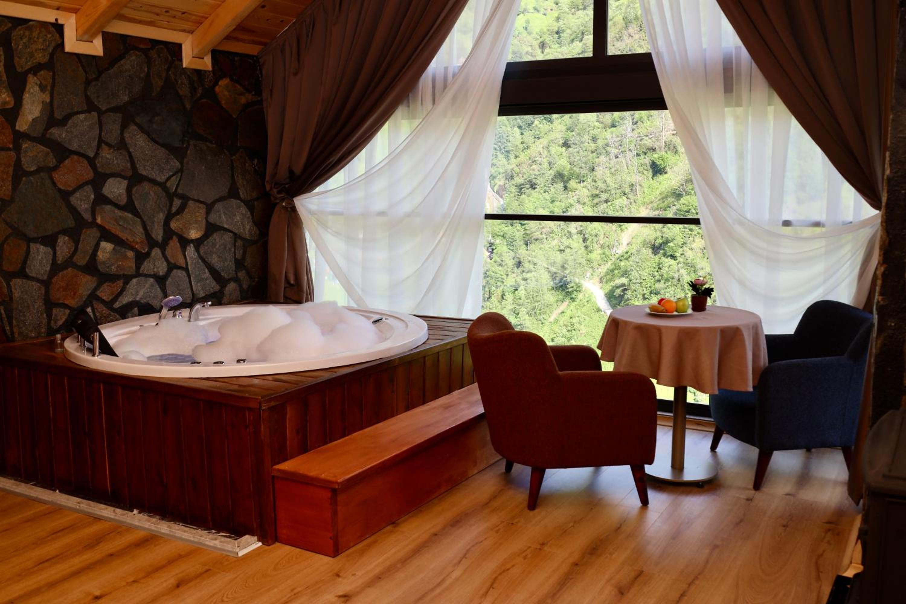 غرفة بسريرين منفصلين مع سرير إضافي 7/10