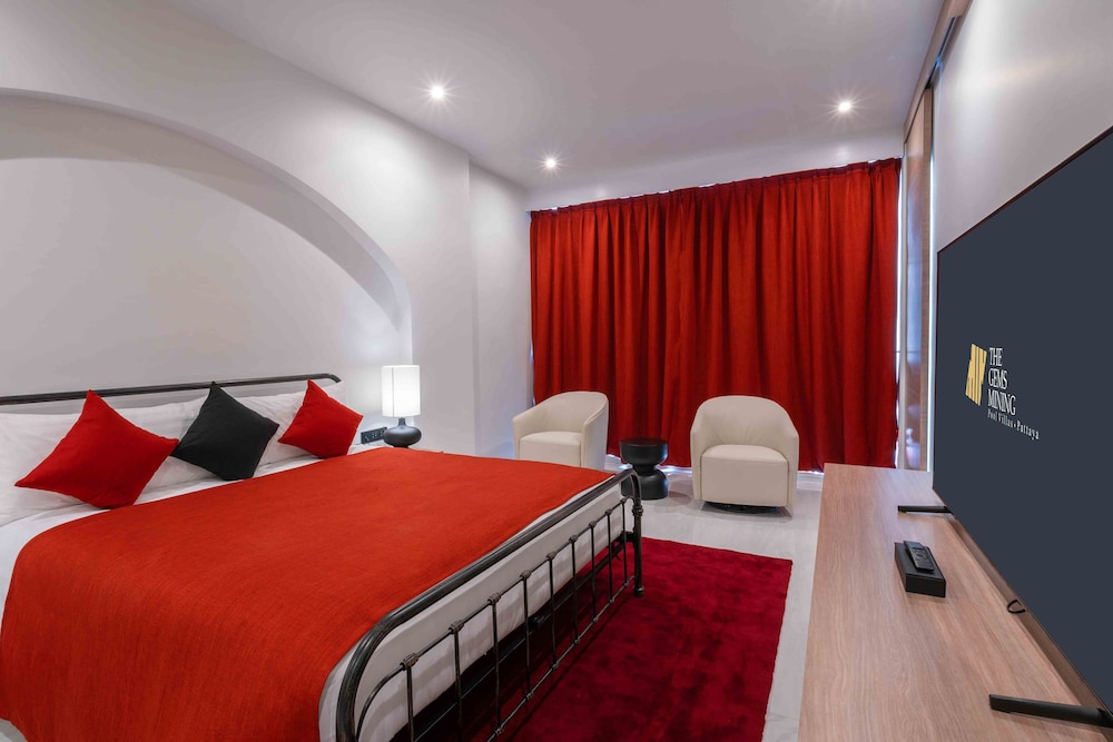 The Gems Mining Pool Villas Pattaya 10/50