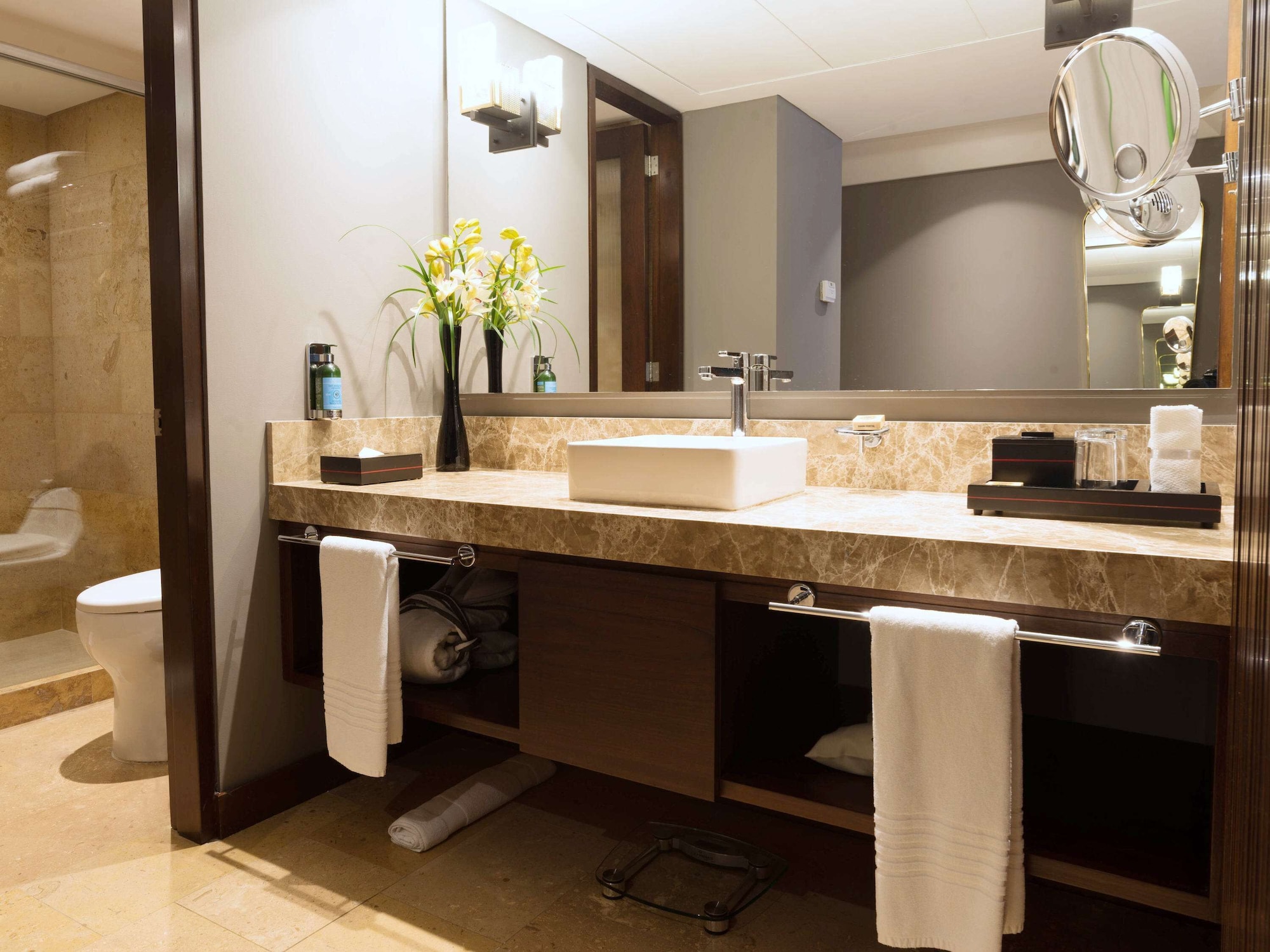 غرفة كلاسيكية بسرير كوين، Sofitel Bogota Victoria Regia 4/4