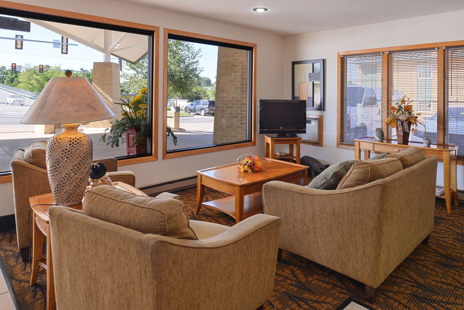 Americas Best Value Inn & Suites Atlantic 22/32