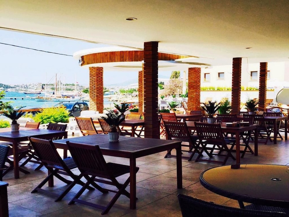 Akkan Beach Hotel 45/68
