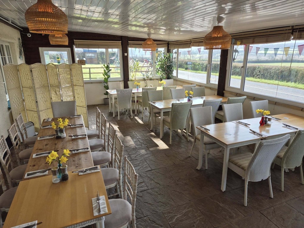 The Flying Fish Stables 15/21