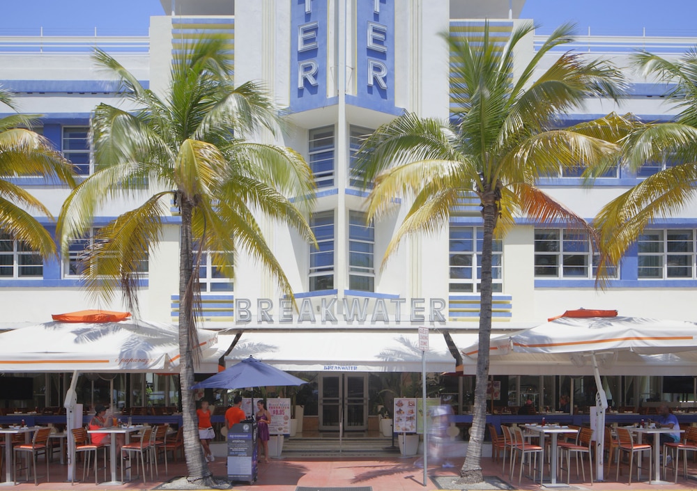 Hotel Breakwater South Beach 44/50