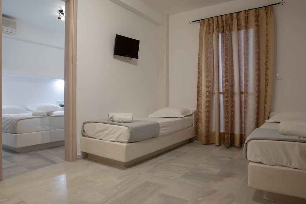 Aphrodite Hotel Apartments 15/37