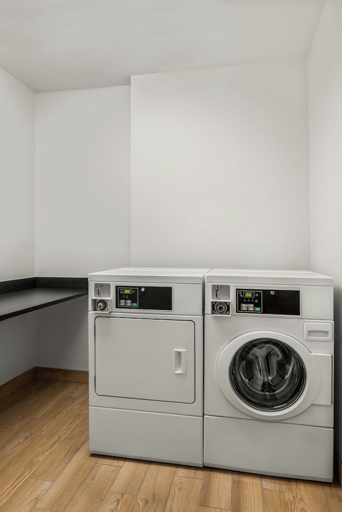 Fairfield Inn Suites By Marriott Chicago Naperville Aurora 5/50