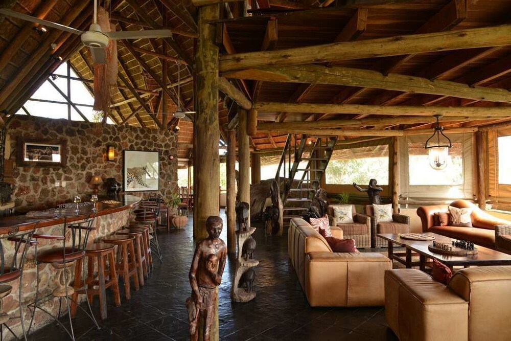 MUCHENJE SAFARI LODGE(T) 6/16