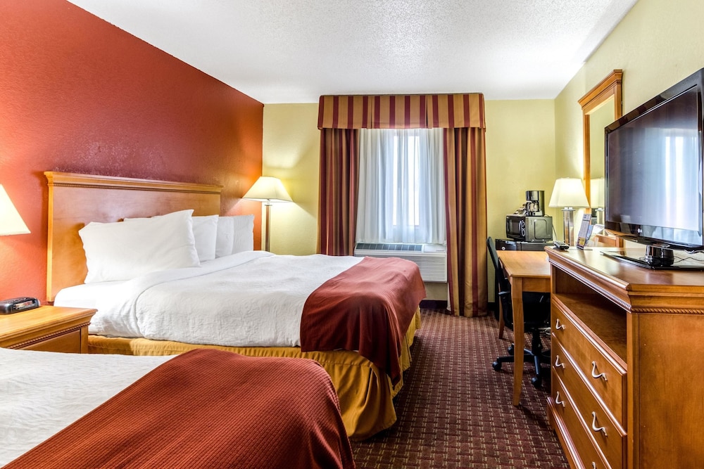Rodeway Inn & Suites Jacksonville Near Camp Lejeune 19/51