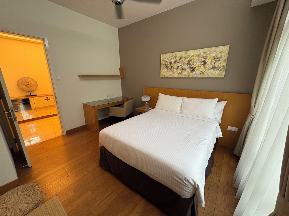 3 BEDROOMS, PENTHOUSE