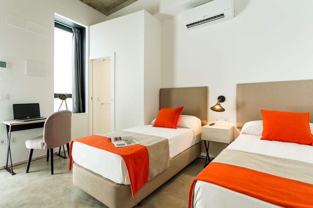 La Puerta de Palacio - Adults Only 6/34