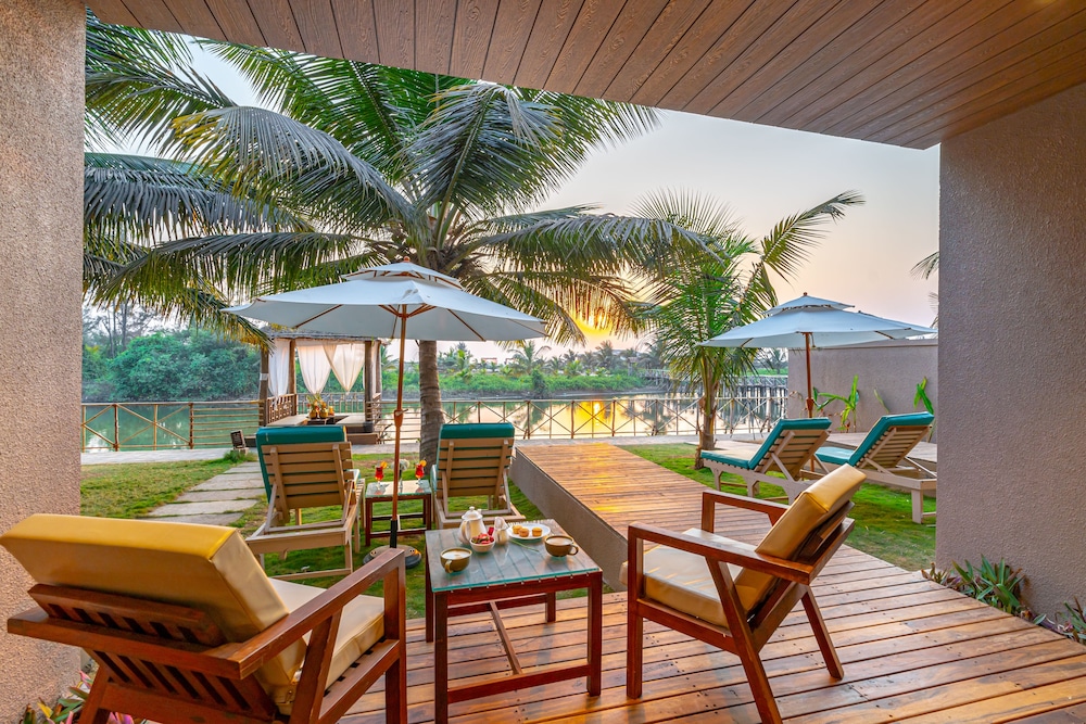 Riva Beach Resort 70/77