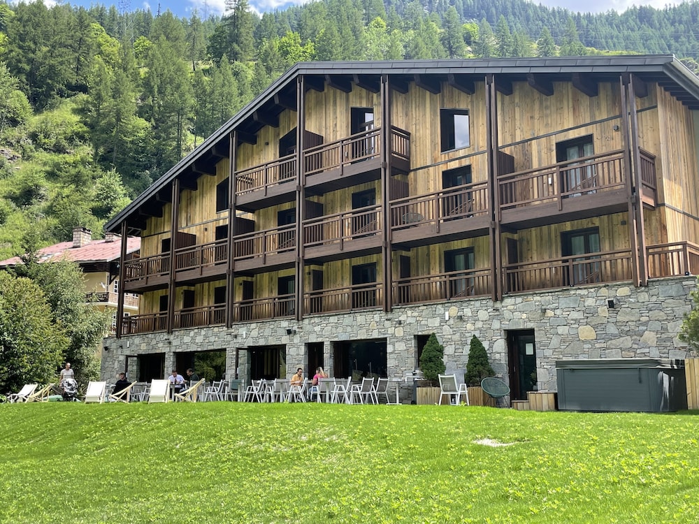 Tetras Lodge 2/35