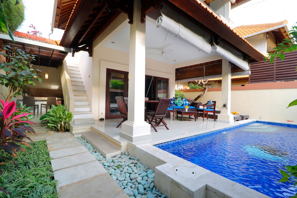 Heliconia Villa 6/77
