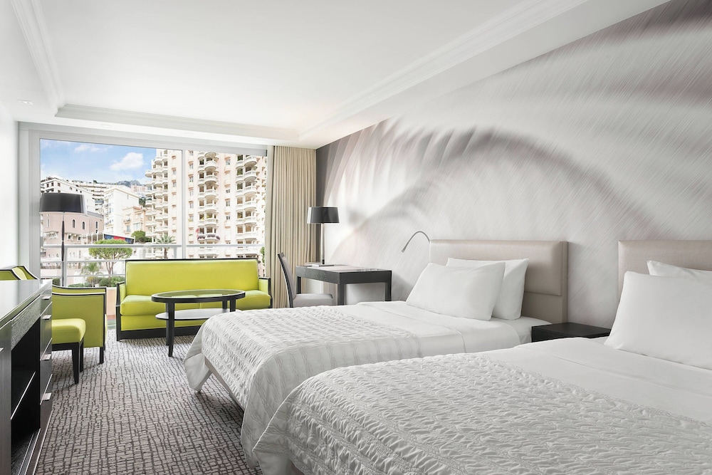 Classic, 2 Double Beds, City View