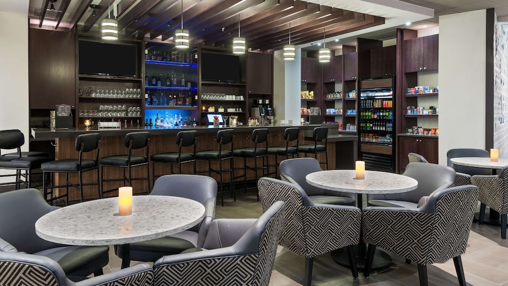 Hyatt Place Austin/Round Rock 27/35