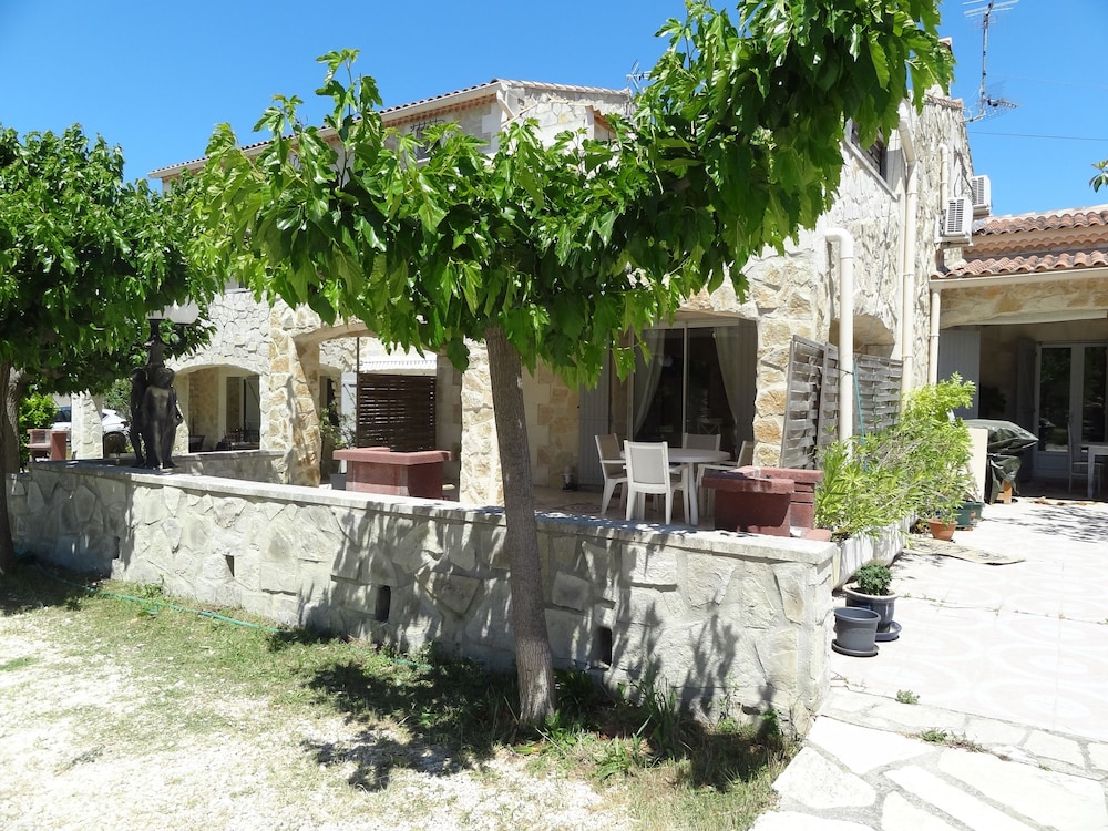 Locations Des Alpilles 42/50