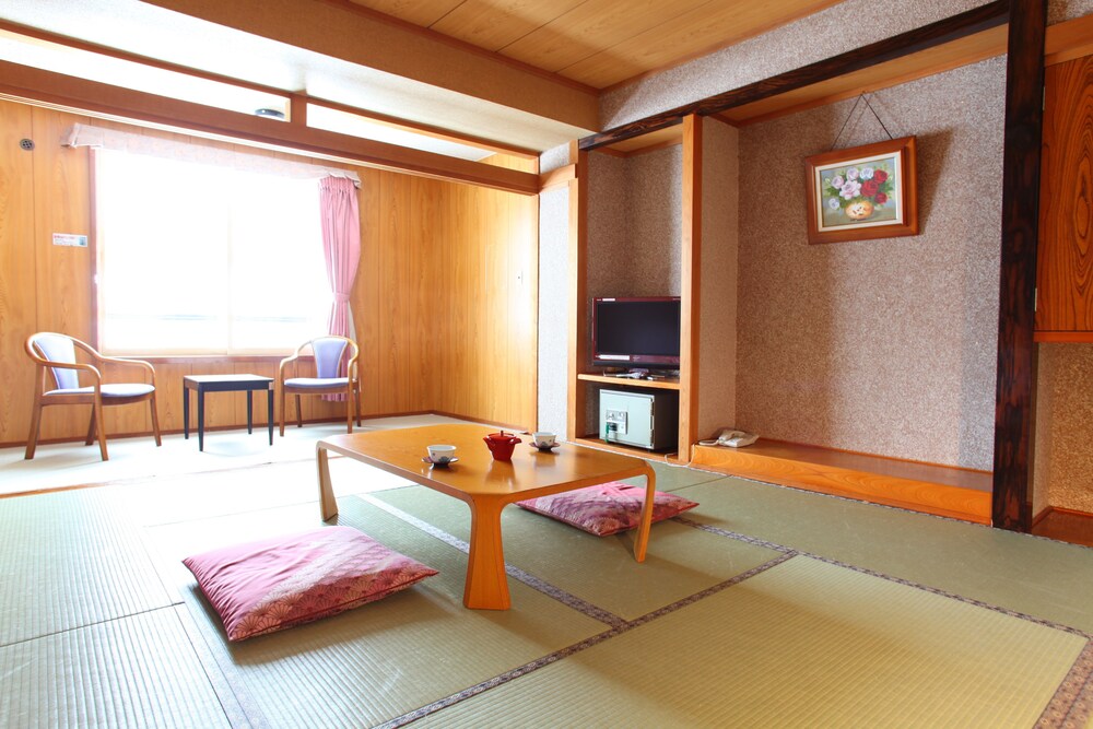 Shiganoyu Hotel 8/48