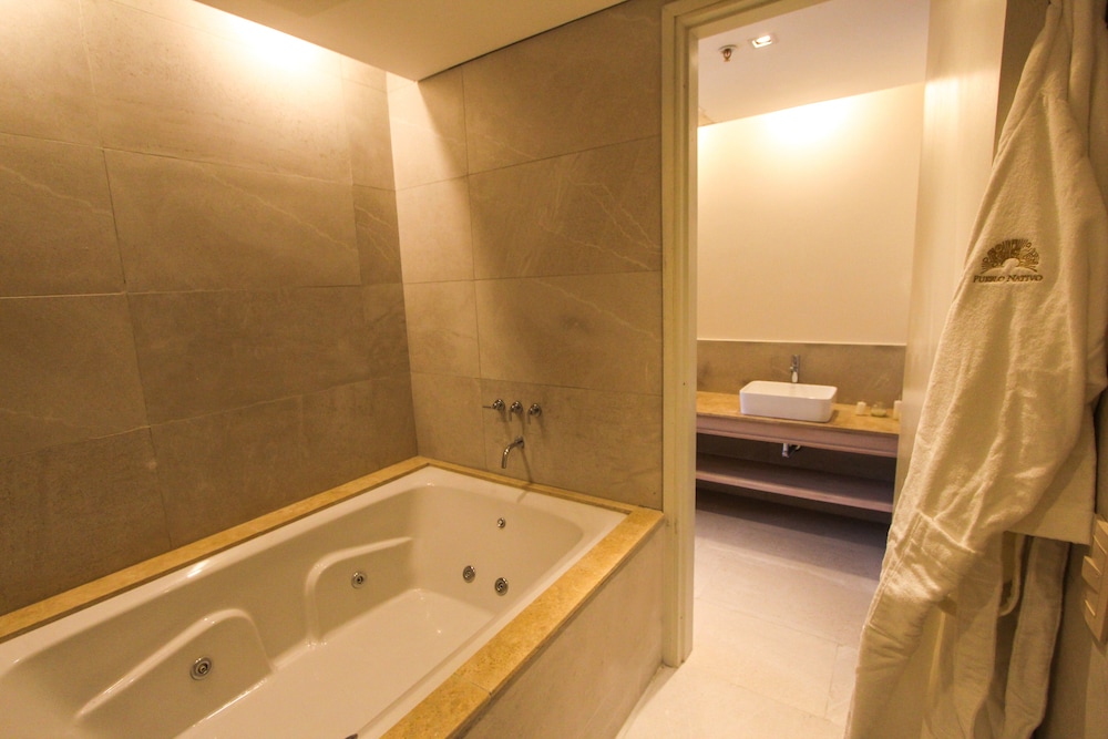 Pueblo Nativo Resort Golf Spa 70/71