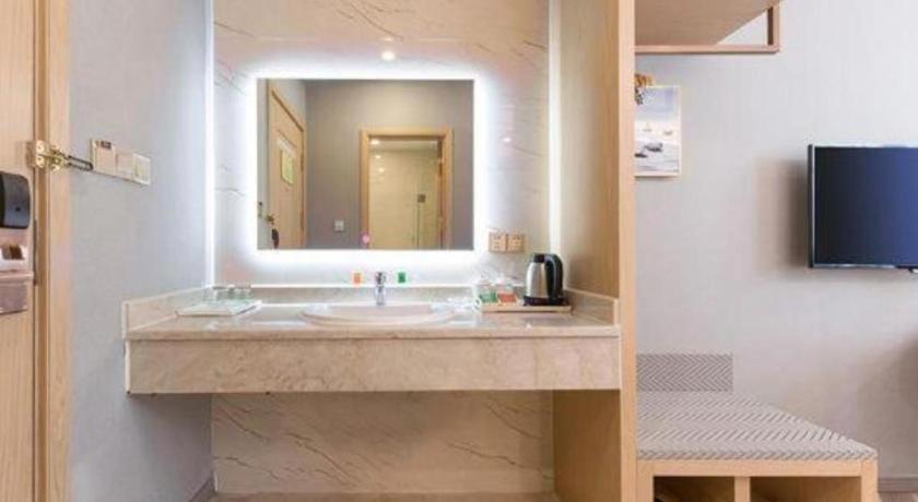 Vienna Hotel (Suzhou Jinji Lake) 50/50