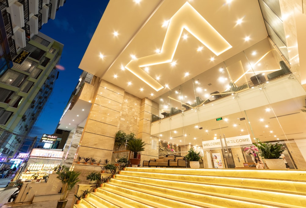 Majestic Premium Hotel 6/70