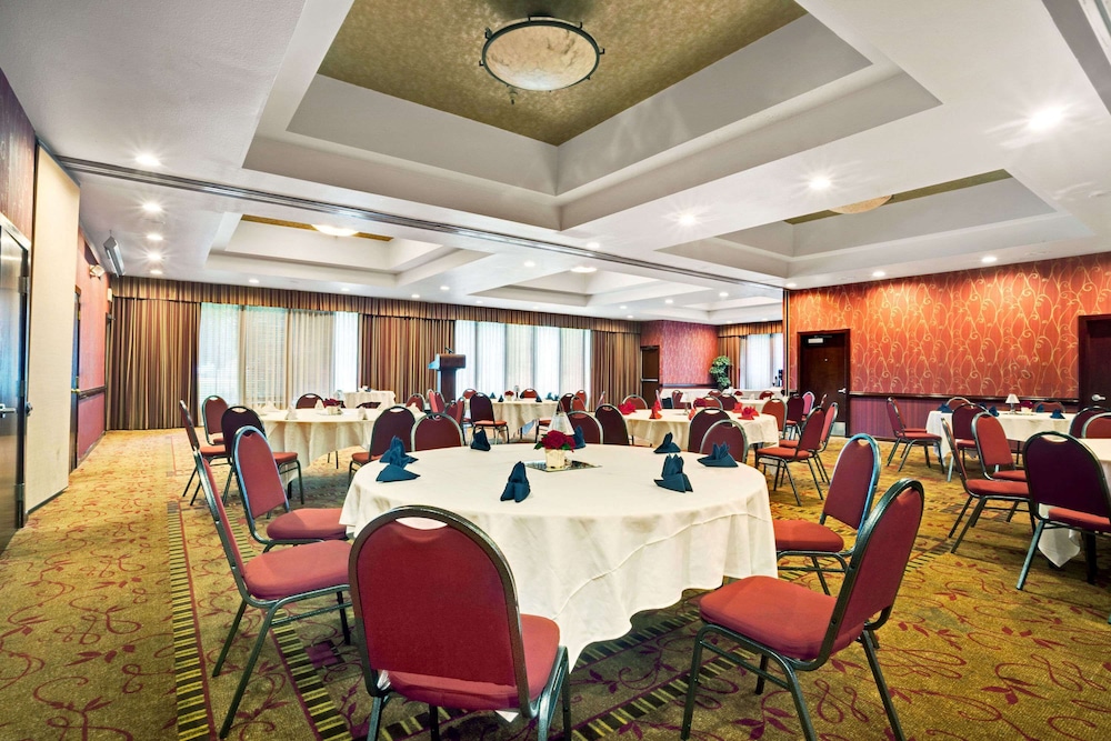 Ramada by Wyndham Tukwila Southcenter 21/30