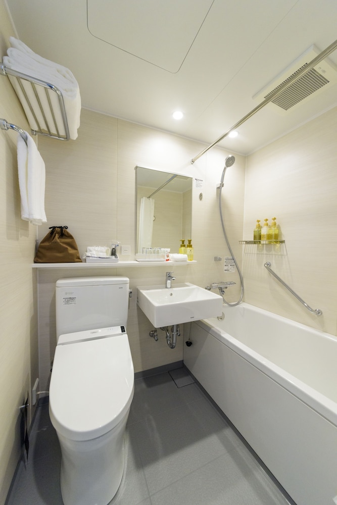 Superior, Twin Beds, Best Western Plus Hotel Fino Osaka Kitahama 8/10