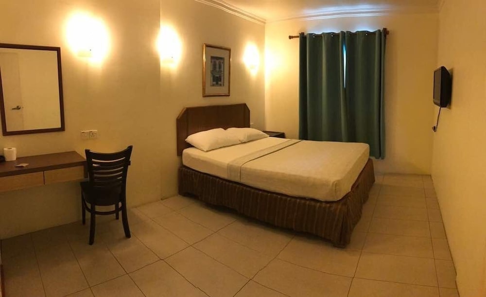 Johan Travellers Lodge 18/42