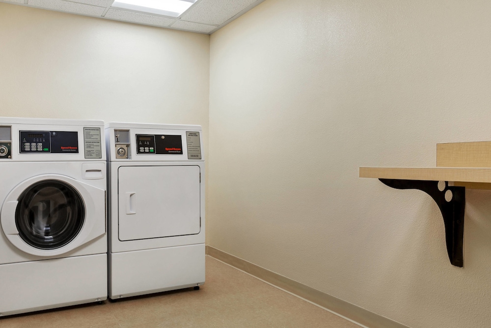 Fairfield Inn Roseville 18/35