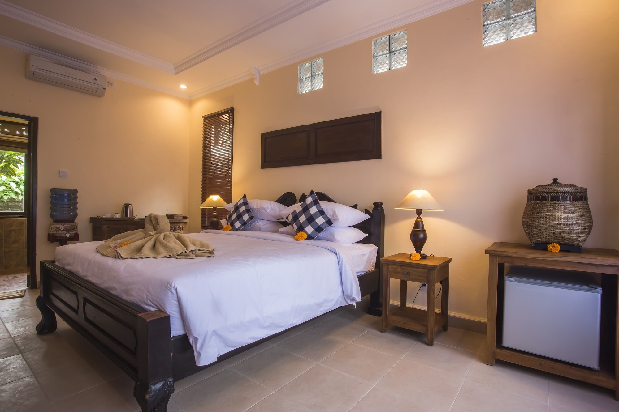 DELUXE, VILLA