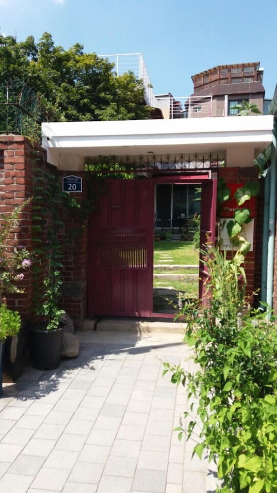 Hans House 2/64