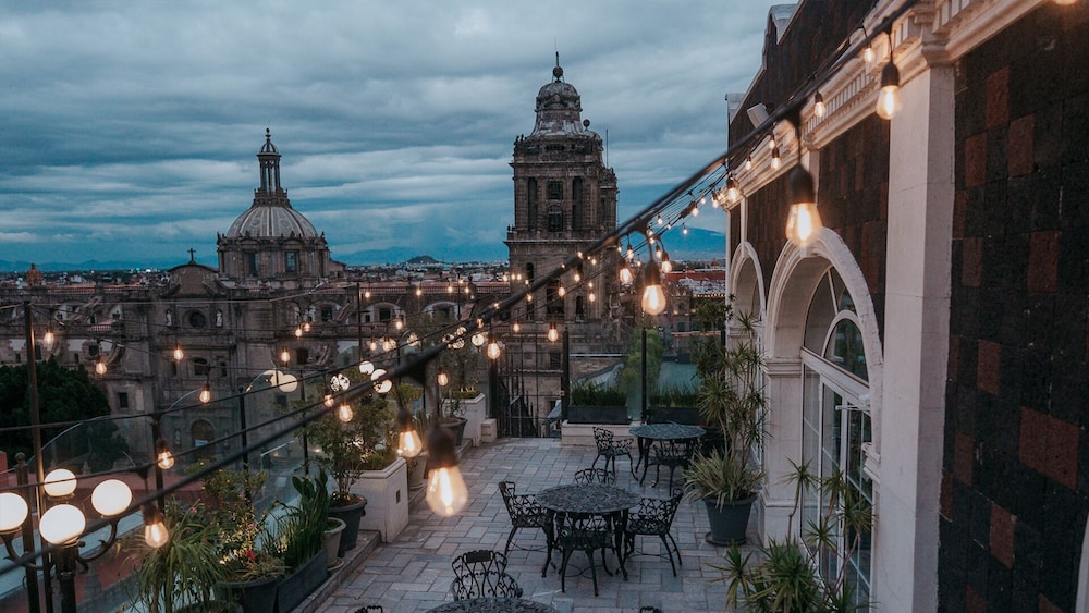 Zocalo Central Hotel 70/73