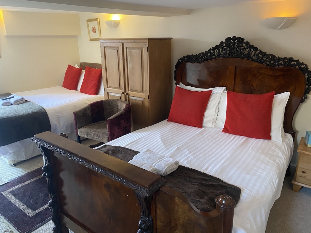 The Old Court Hotel 24/41
