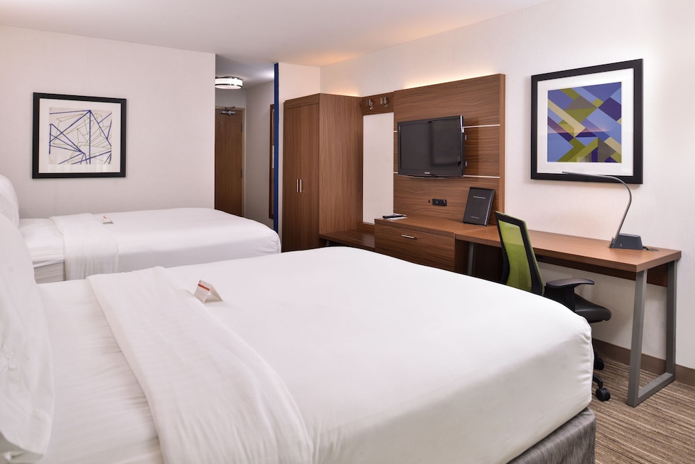 Holiday Inn Express Hotel & Suites Lacey-Olympia 16/49
