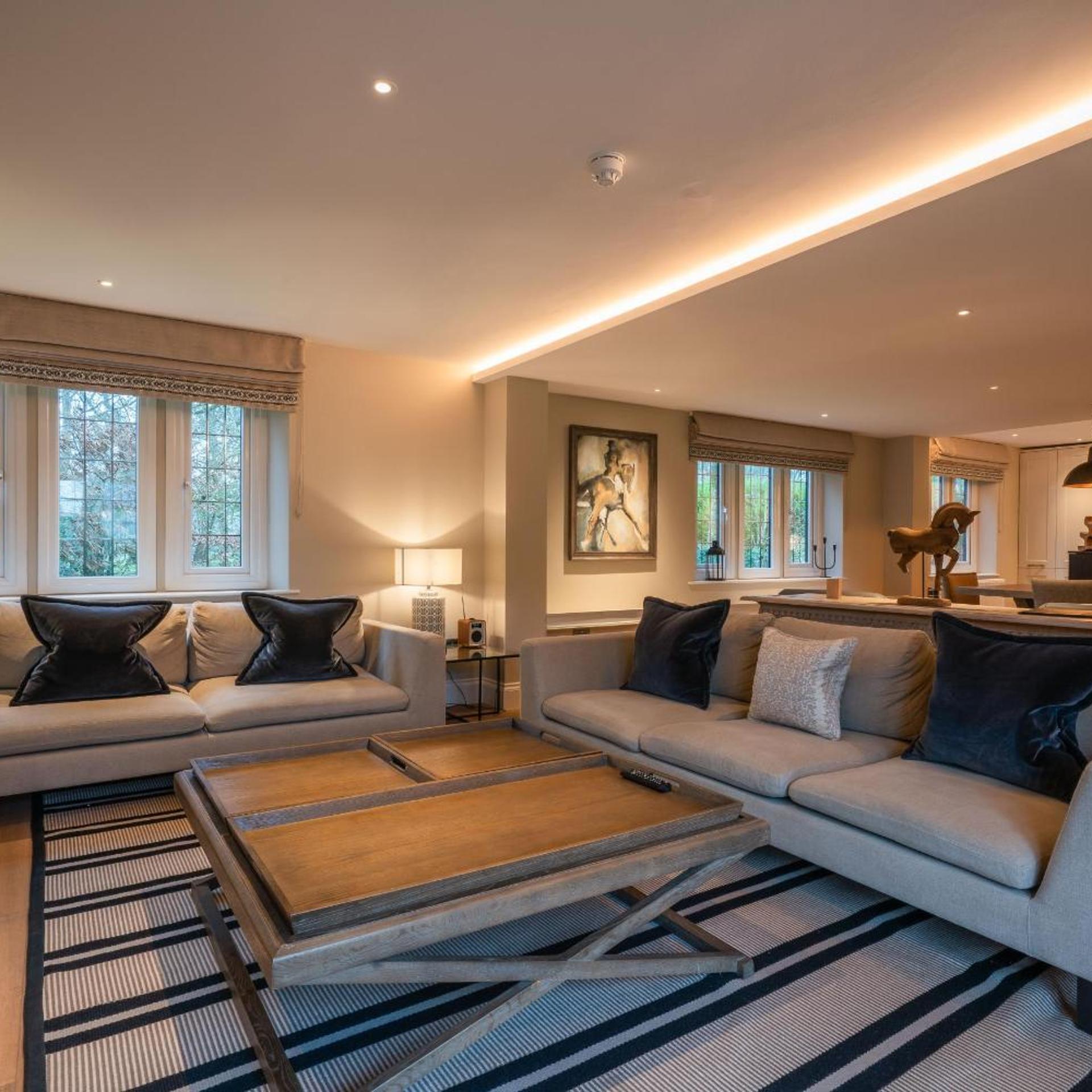 4 Bedrooms, Grand, Cottage, 3 Double Beds, Single Bed