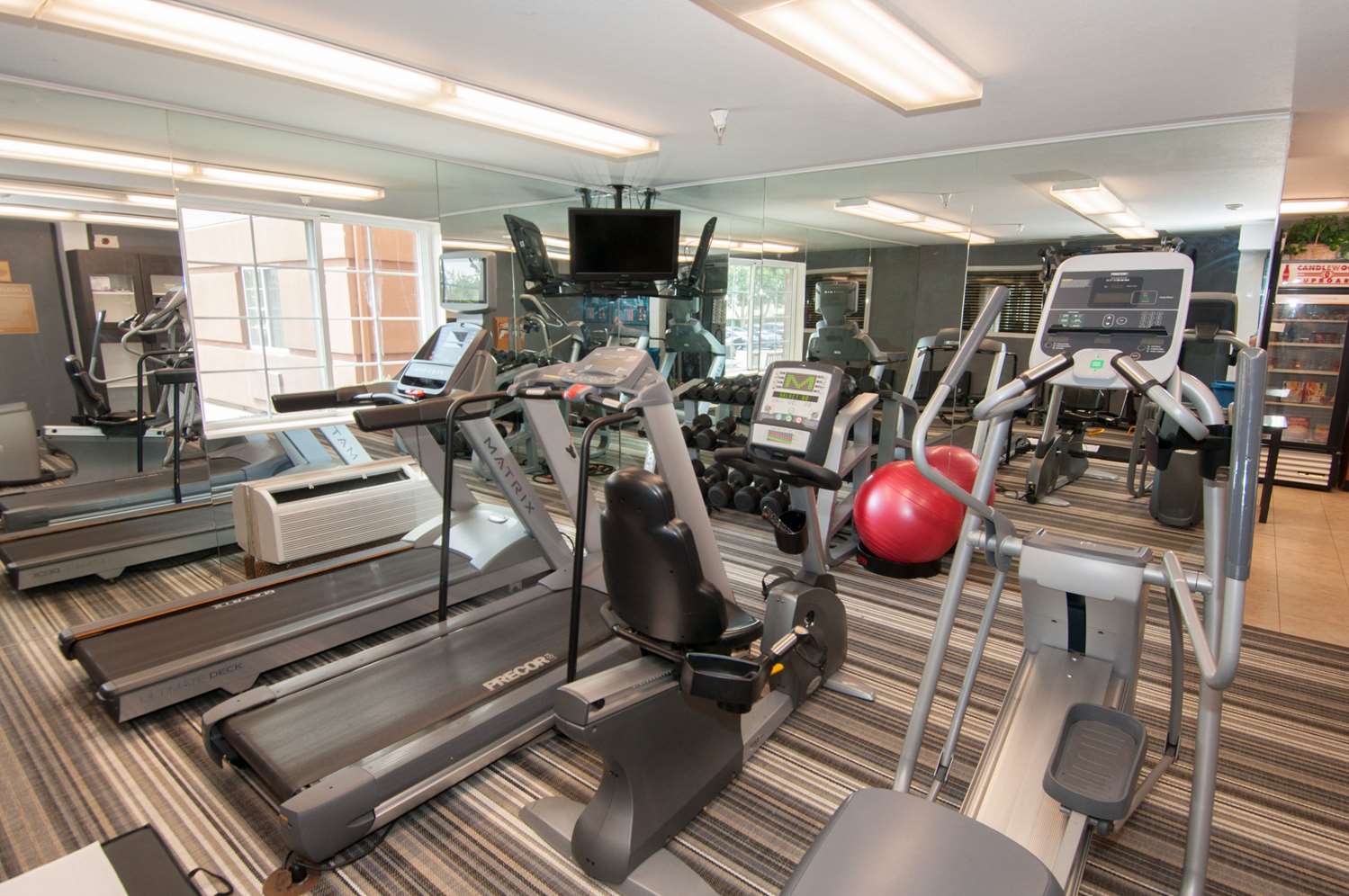 Sonesta Simply Suites Anaheim 5/8