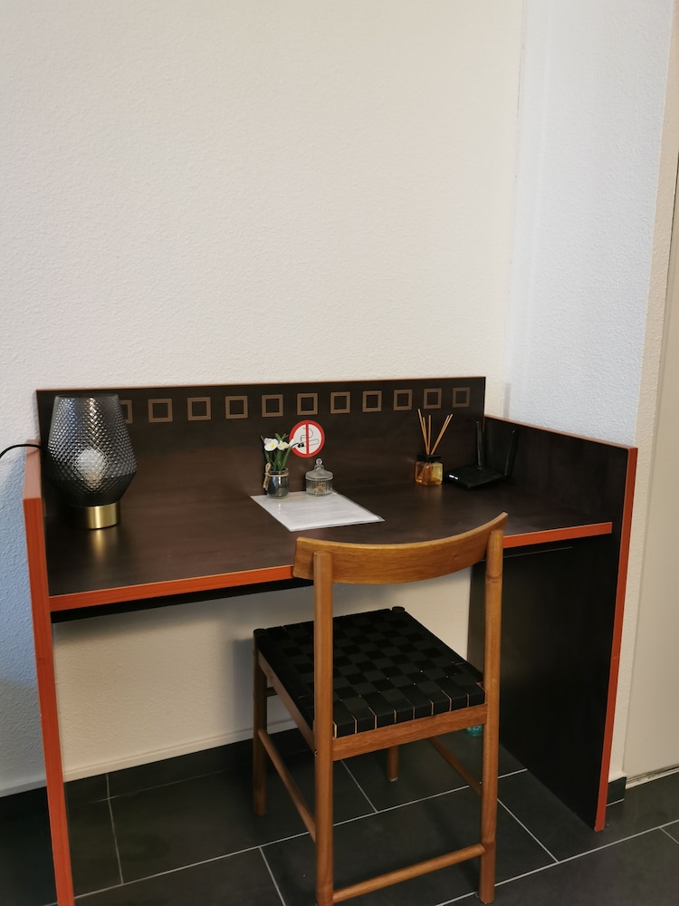 Adagio Access La Defense Place Charras 7/50