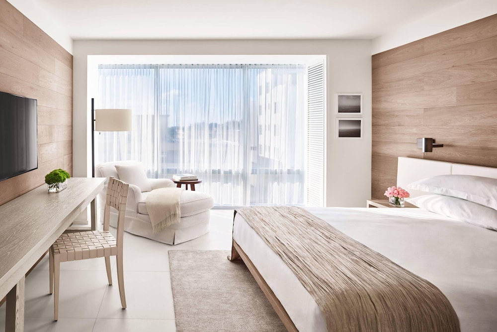 STANDARD, KING BED, ACCESSIBLE