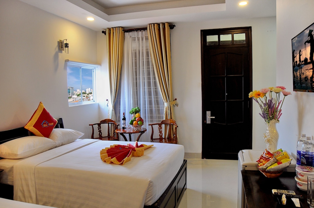 Full House Hotel 23/66