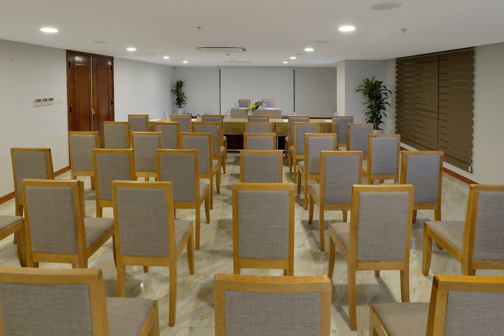 LONDON HANOI HOTEL 35/41