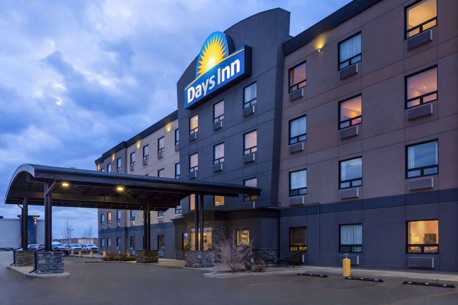 Days Inn by Wyndham Regina Airport West 2/53