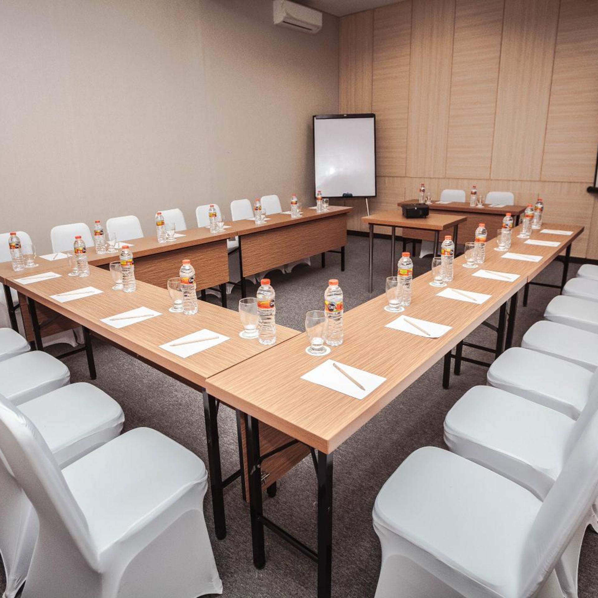 Whiz Prime Hotel Sudirman Makassar 28/35