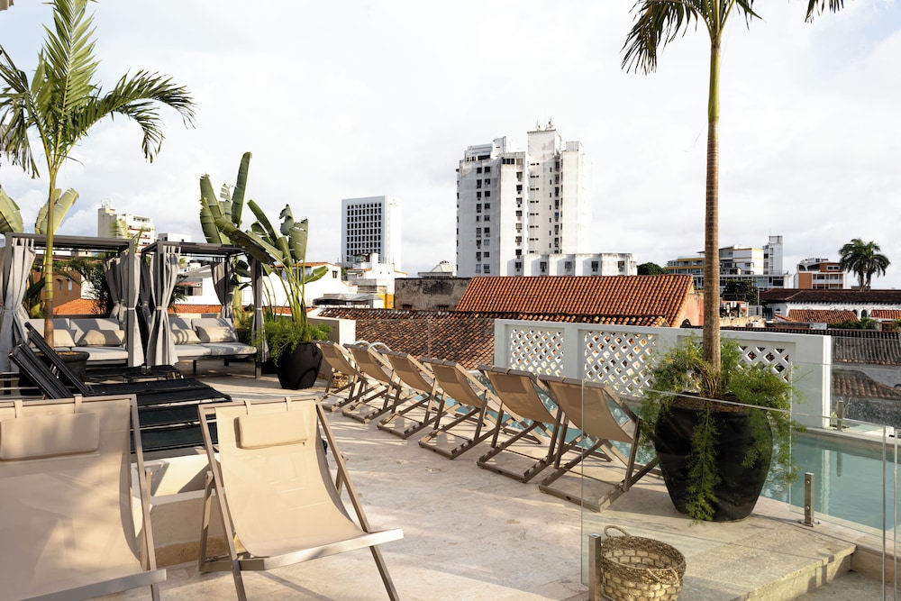 Casa Bianca by Faranda Boutique 50/58