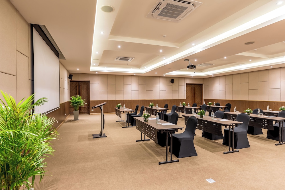 Outrigger Khao Lak Beach Resort 39/50