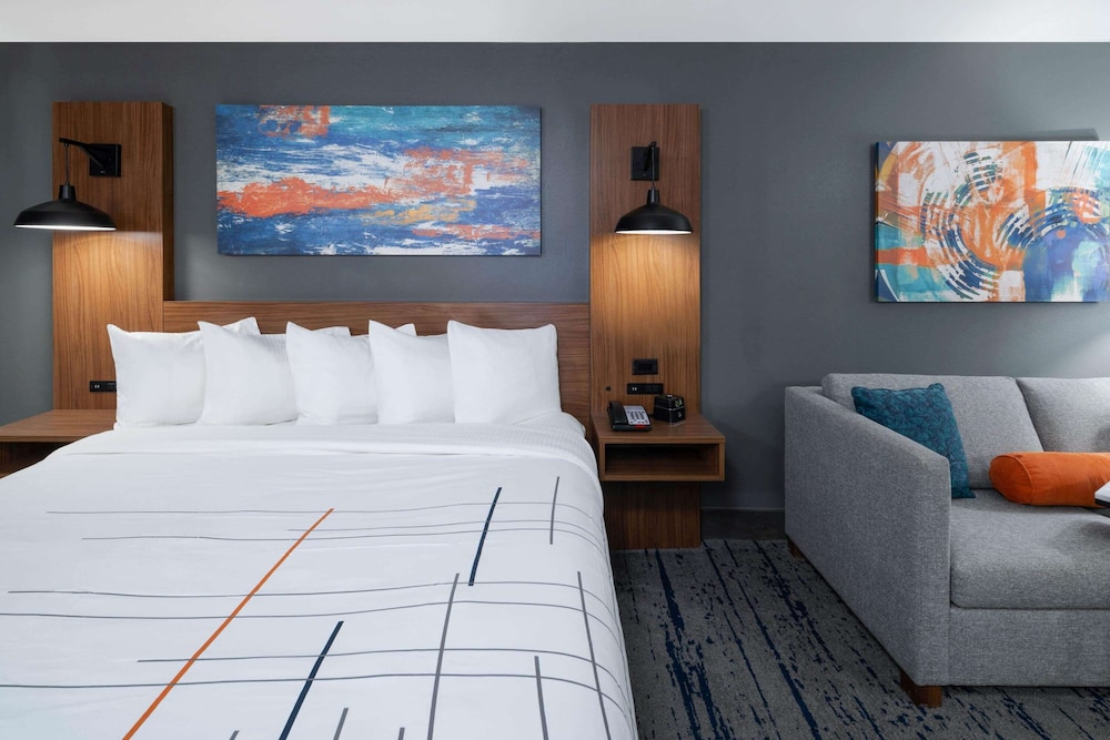 La Quinta Inn & Suites by Wyndham-Albany GA 7/31