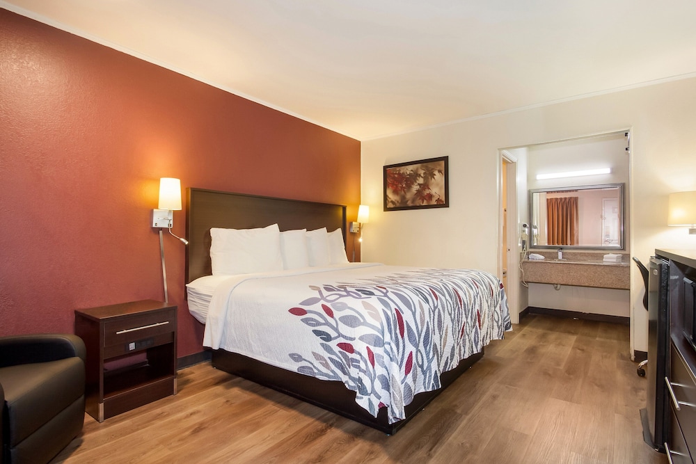 Red Roof Inn Santee 25/49
