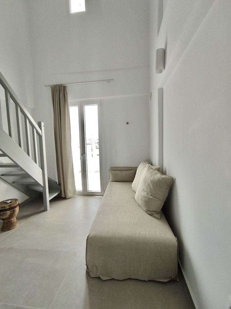 Sofos Suites 13/50