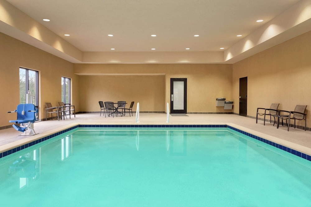Hampton Inn And Suites Pine Bluff 30/46